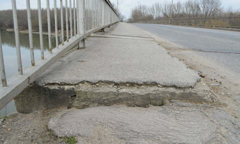 17e299001d10acfe641806be88fa98a4 12