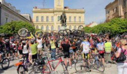 csarda tura 2012 critical mass 081