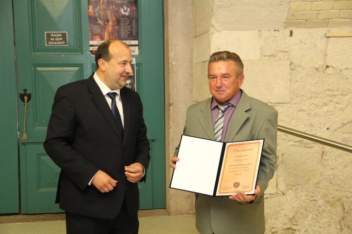 egészségügyi díj 6