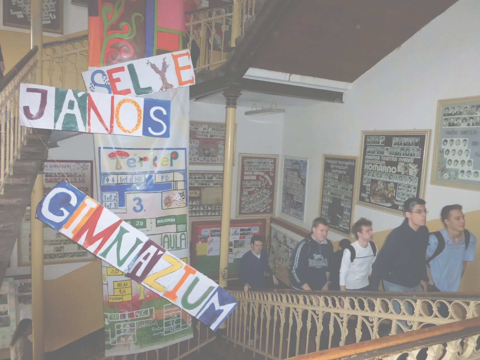 ujszo 13915878894943 55