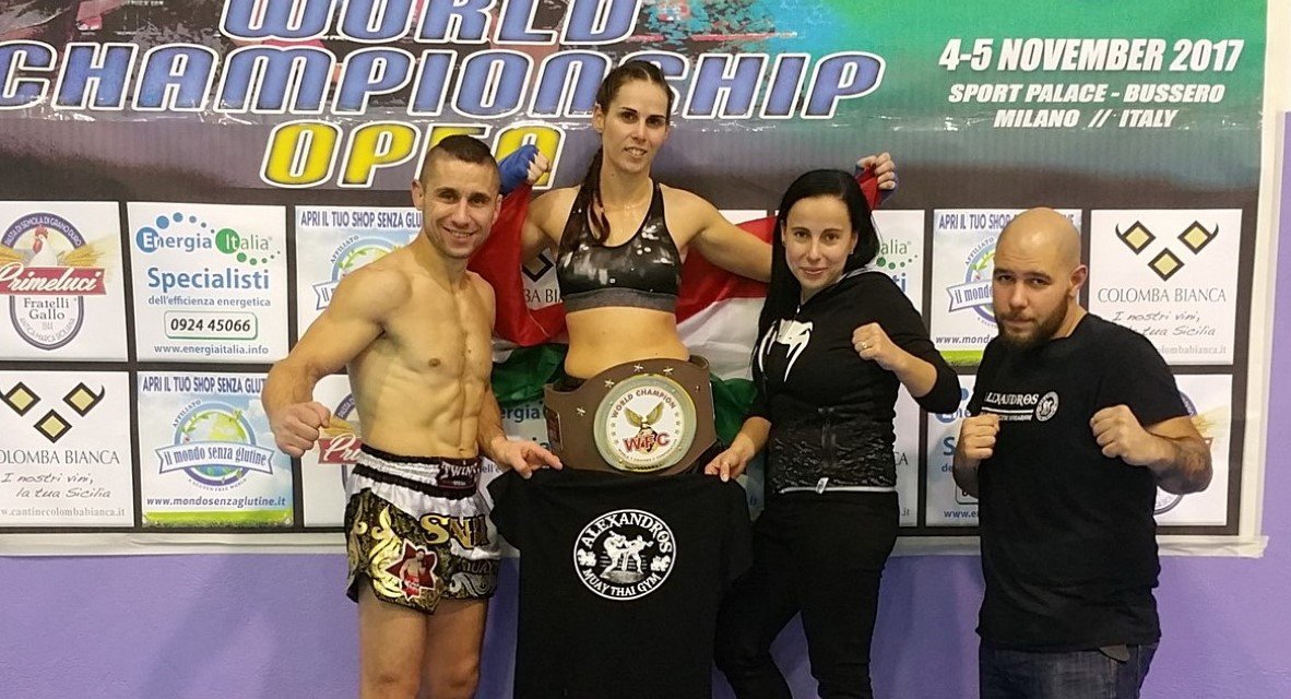 2017 11 04 16.23.37 Custom