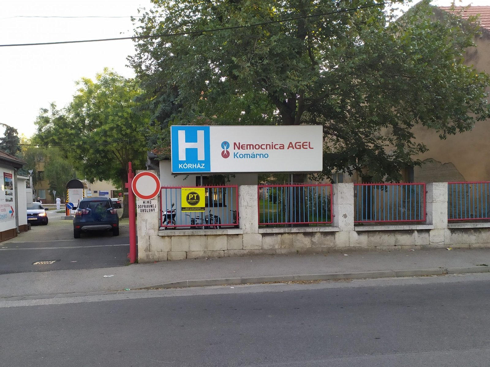 kórházzz
