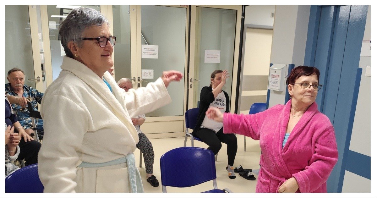 MixCollage 25 Feb 2025 03 45 PM 5379