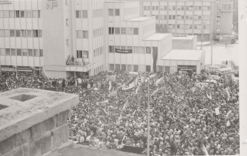 Ilyen volt a Bársonyos forradalom Komáromban 4 1989 c e1573817073267