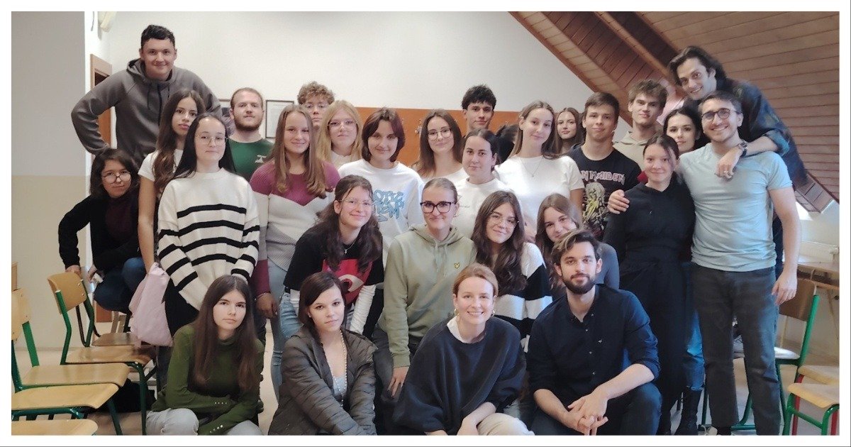 MixCollage 10 Nov 2025 03 37 PM 9893