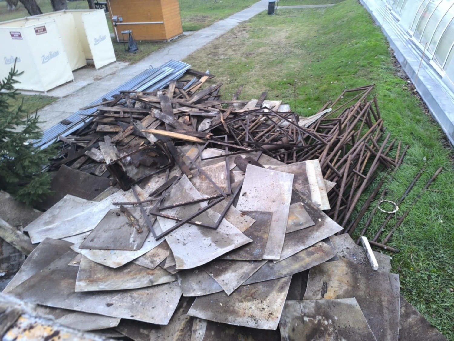 Megújul a Komáromi Termálfürdő tetőszerkezete 4 592864279 854875463959345 20278177770142902 n