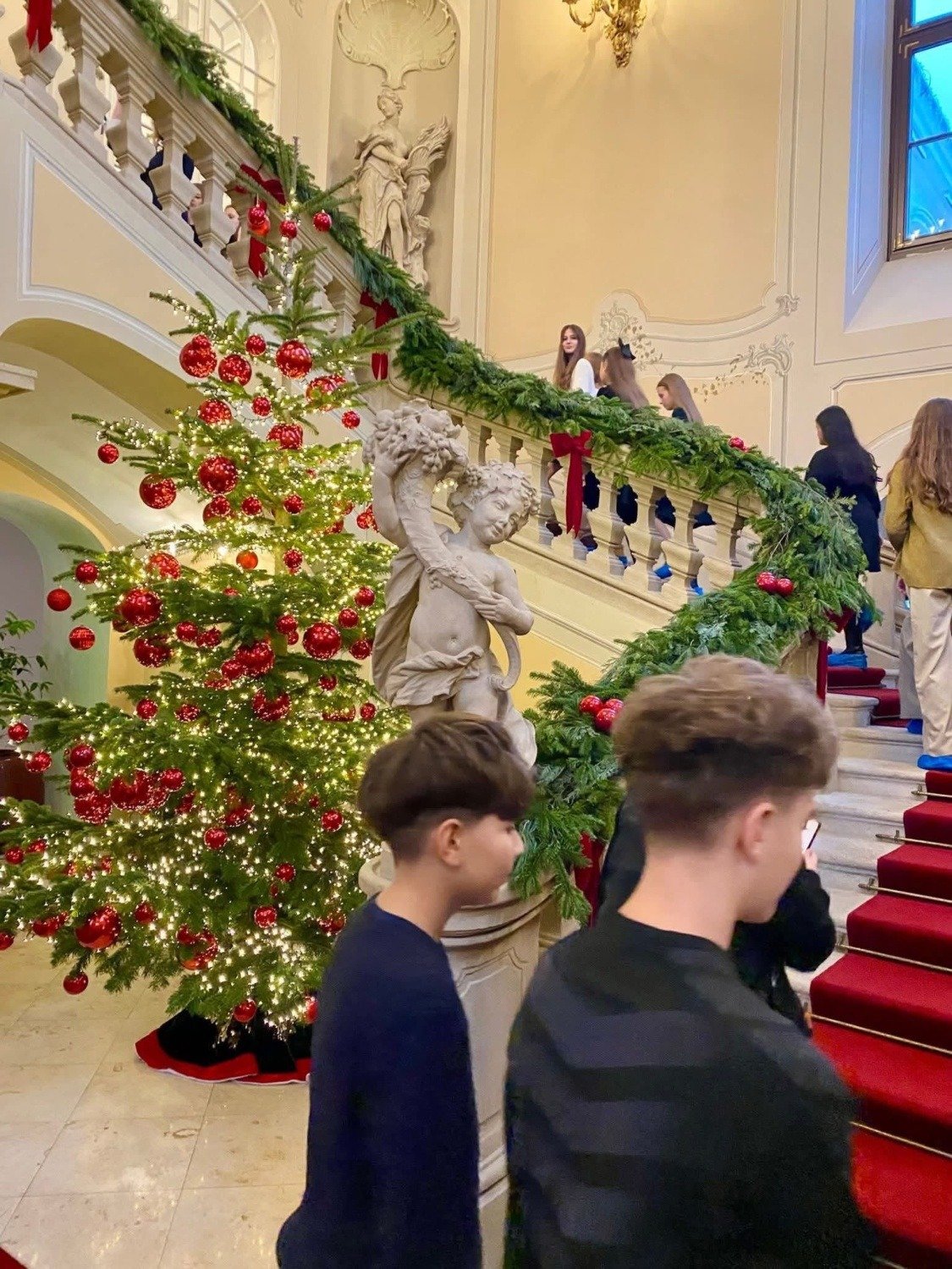 597854042 1454136306719207 8379040201517209665 n