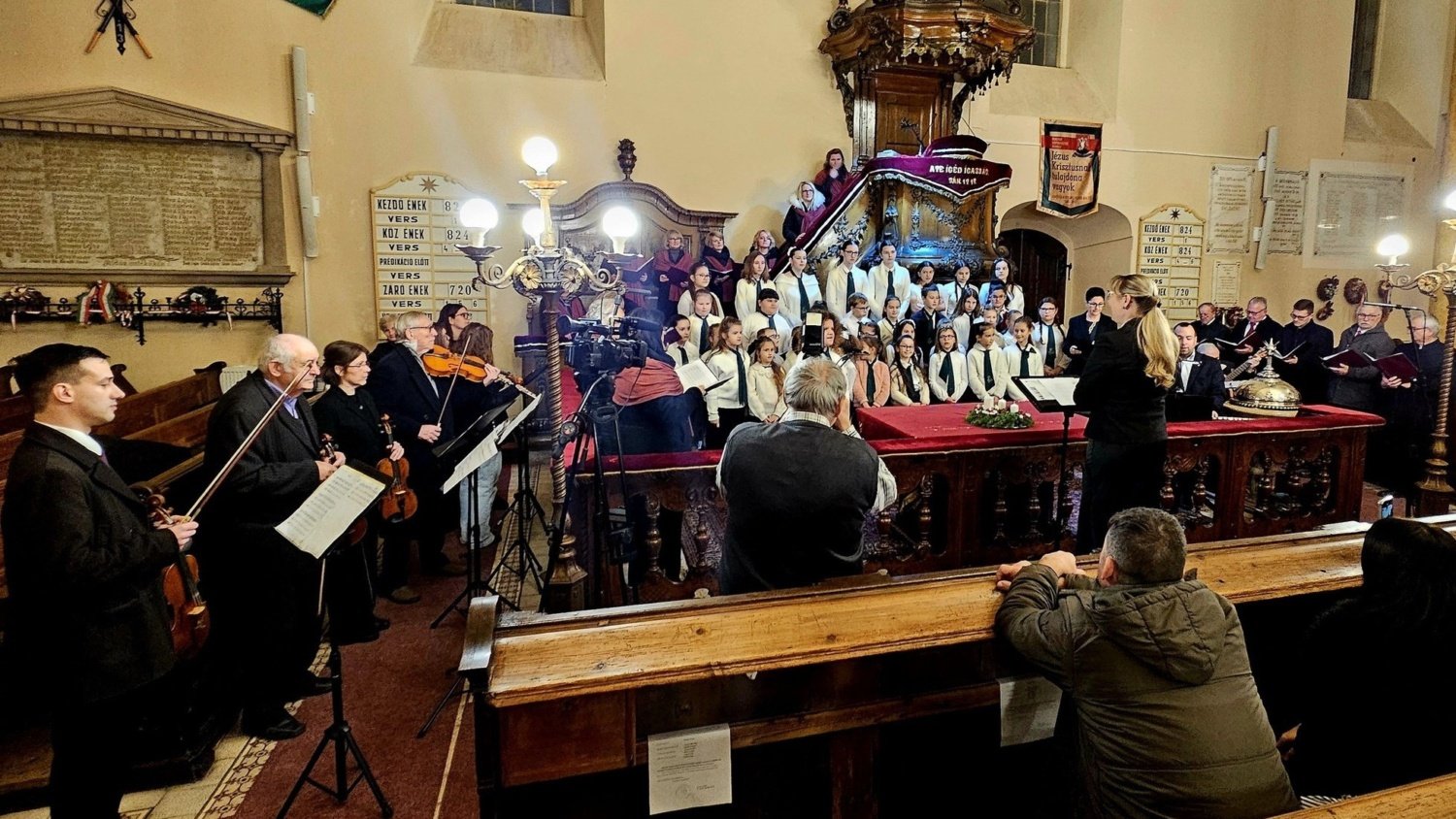 Tudositas GAUDIUM adventi koncert