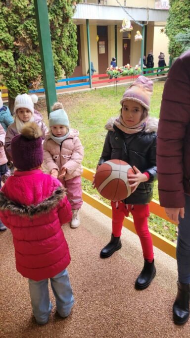 Ismét mozgásba hozta a legkisebbeket a 3. TIKI-TAKI Sportnap 6 cbd43189 2522 4453 b8e4 fee86aad70f5