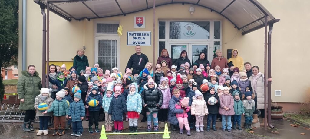 Ismét mozgásba hozta a legkisebbeket a 3. TIKI-TAKI Sportnap 7 de858f07 4ca9 4a33 a8b9 9c4ec2ce2a85