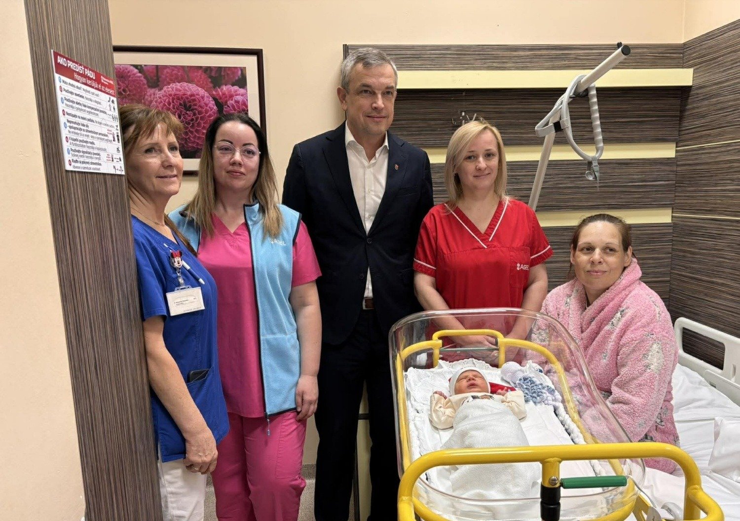 Megszületett Komárom első kisbabája 8 611144148 1473524664780371 1828645254916149928 n