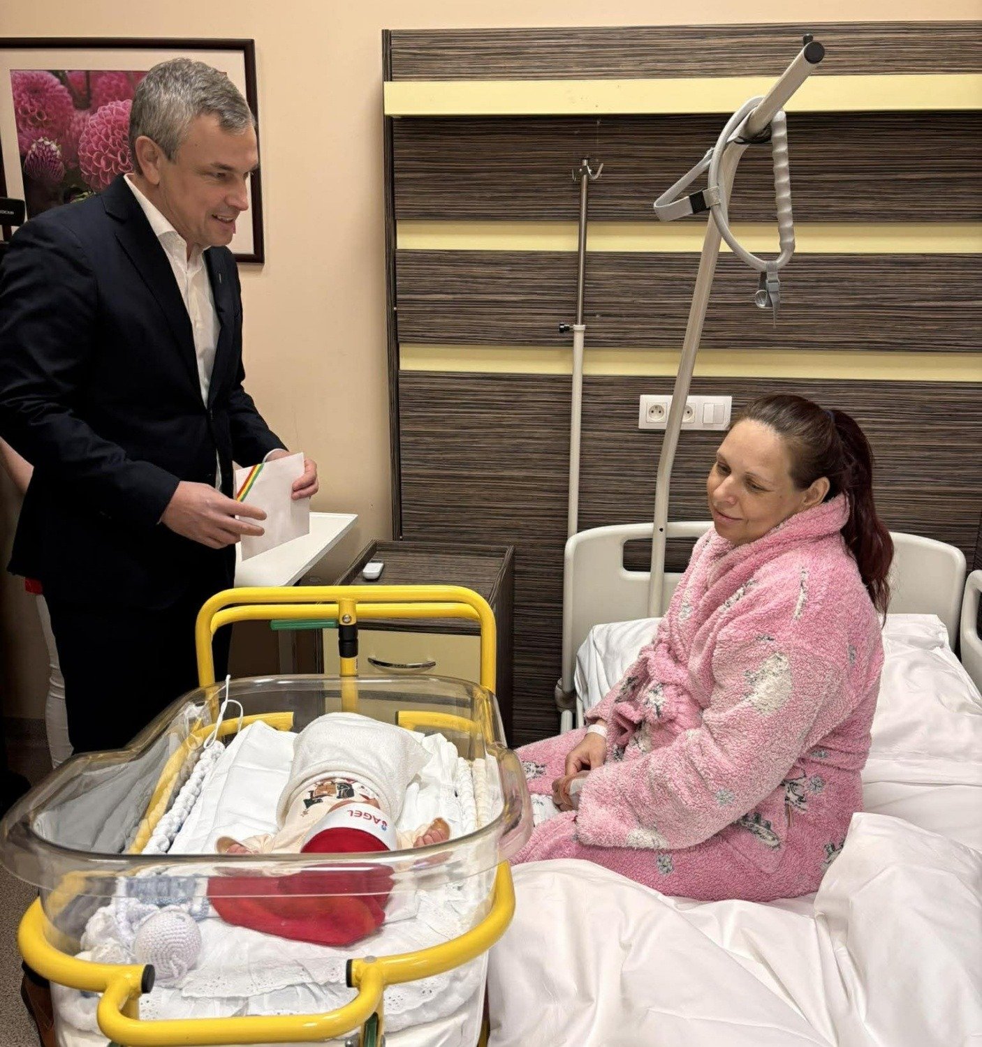 Megszületett Komárom első kisbabája 7 612459133 1473524694780368 8111303094376594037 n