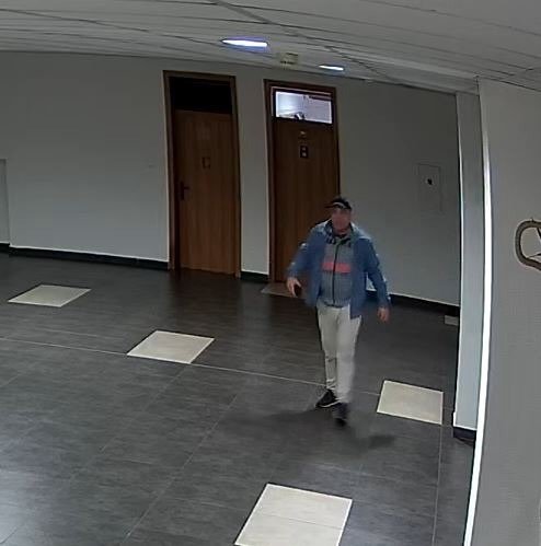 Nem várt "vendég" a komáromi kosarasok öltözőjében 3 633081128 18089082479327414 8781303687925600810 n