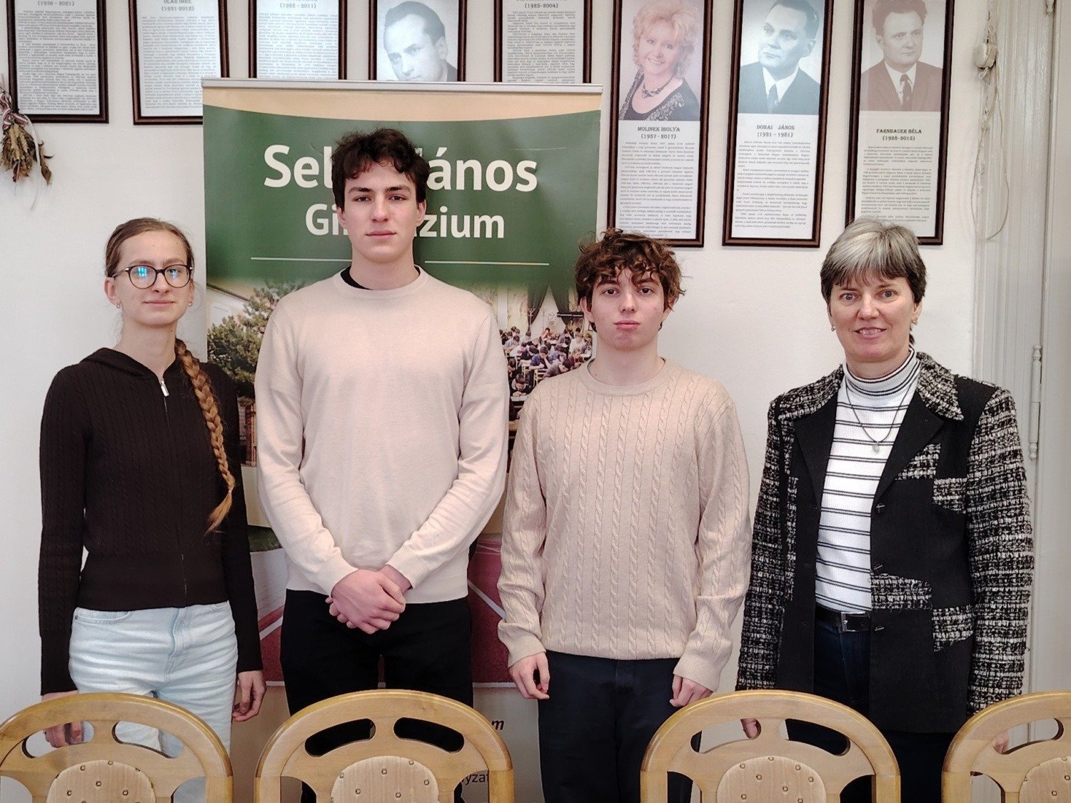 Európai Statisztikai Versenyen a Selye gimisek 2 EU Statisztikai Verseny SJG1