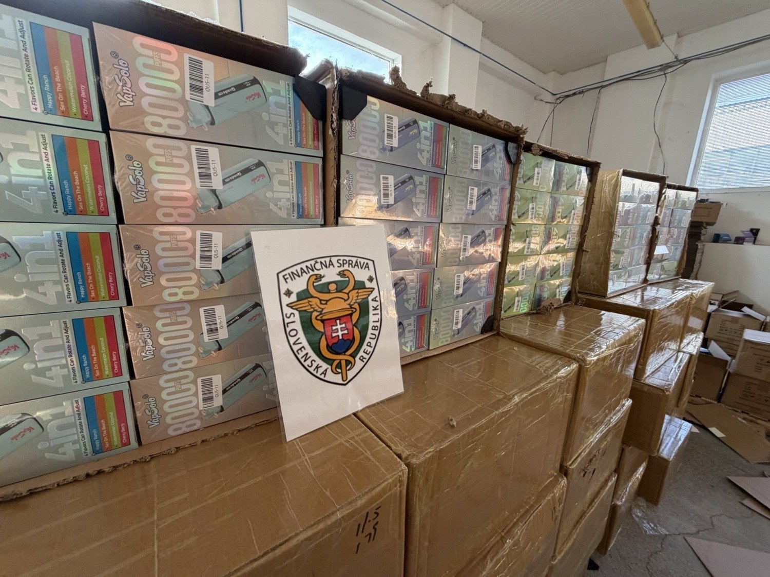 Nagy mennyiségű, illegális dohányárut foglaltak le Komáromban 4 656182854 1428363589331376 5226731115048343558 n