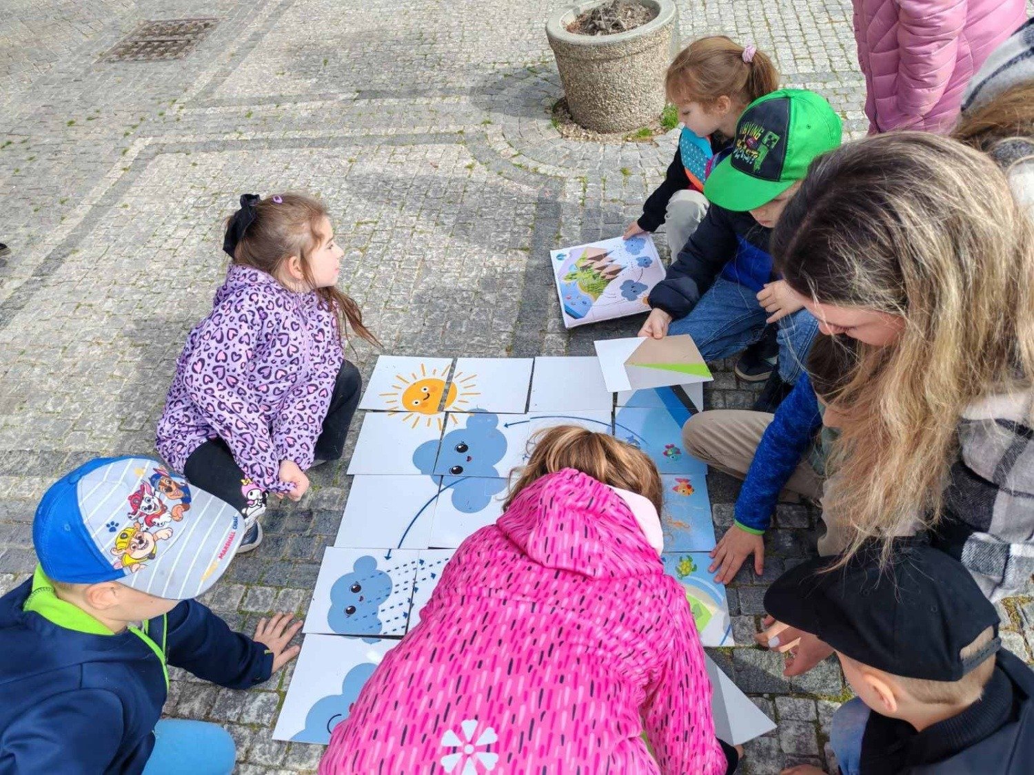 Gyermekekkel telt meg a Klapka tér a víz világnapja alkalmából 7 656821399 1536443268491074 8962974249762999597 n