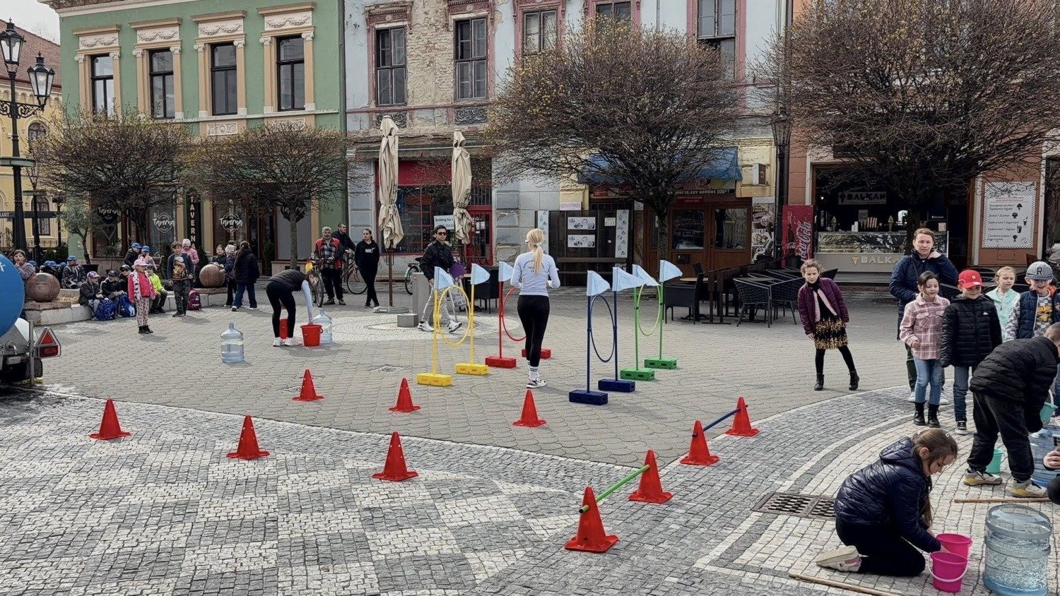 Gyermekekkel telt meg a Klapka tér a víz világnapja alkalmából 13 657351260 1536443538491047 1354551348076778500 n