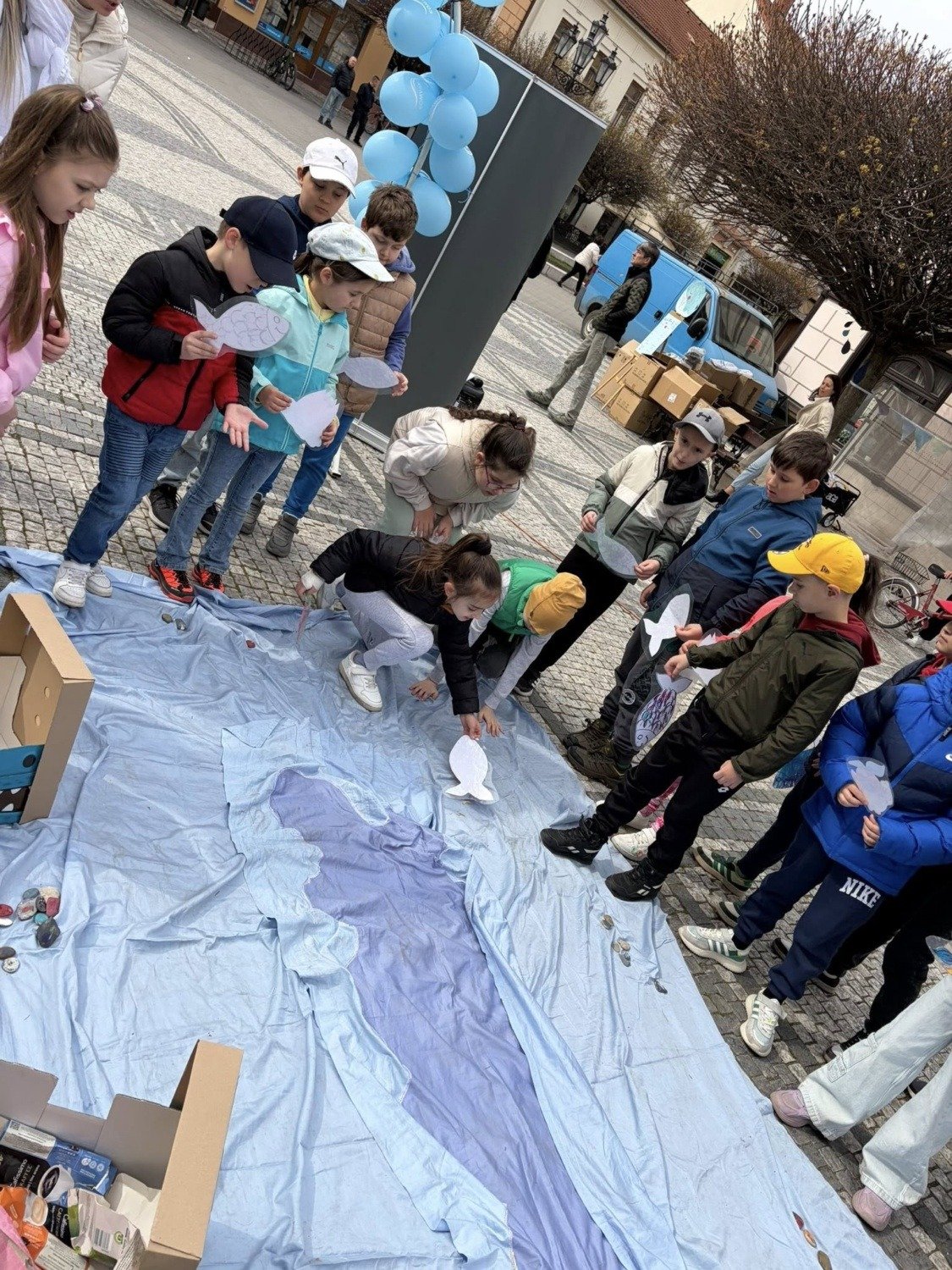 Gyermekekkel telt meg a Klapka tér a víz világnapja alkalmából 19 658327742 1536443381824396 2755403401211993054 n