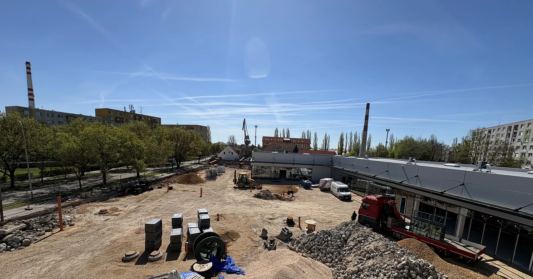 Júniusban nyitja kapuit a hetes lakótelepen épülő, új üzletközpont 2 oc sedmicka komarno 2