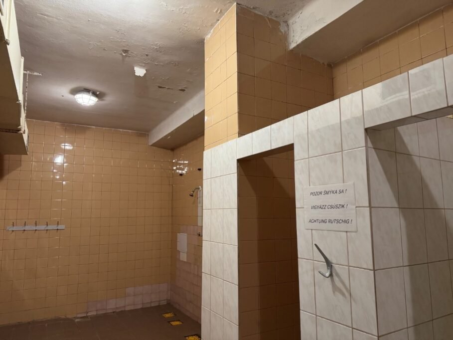Megújul a komáromi úszoda belső tere 5 4