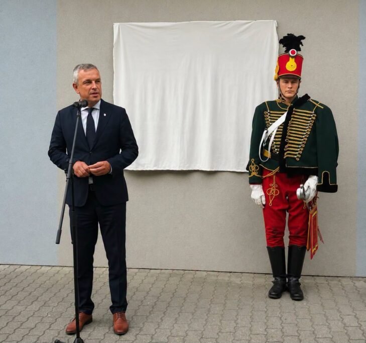 Emléktáblával tiszteleg Komárom a Klapka-induló szerzője előtt 4 749056523 1071999615261048 9161079409631165908 n
