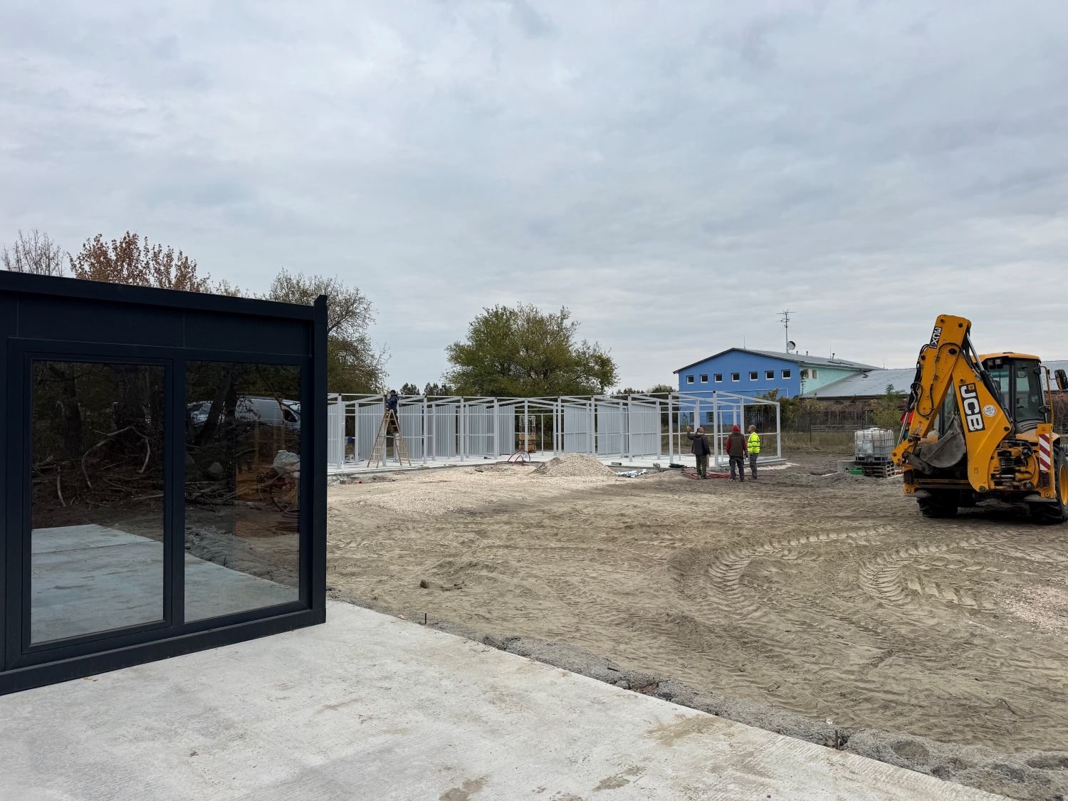 A komáromi kutyák novemberben költöznek az új, harcsási menhelyre 5 Dog4